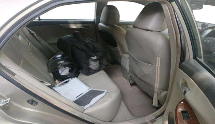 2011 Toyota Corolla Altis GL PETROL, Petrol, Manual, 1,20,744 km, interior