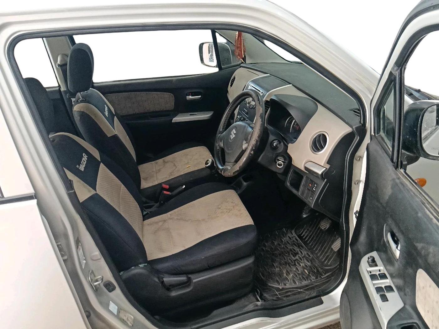 2016 Maruti Wagon R 1.0 VXI, Petrol, Manual, 1,11,783 km, interior