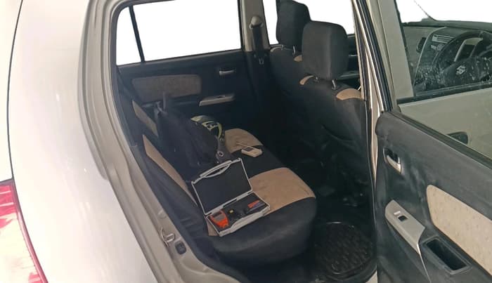 2016 Maruti Wagon R 1.0 VXI, Petrol, Manual, 1,11,783 km, interior