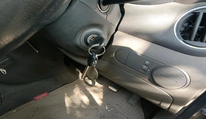 2013 Hyundai i10 SPORTZ 1.2, Petrol, Manual, 62,683 km, interior