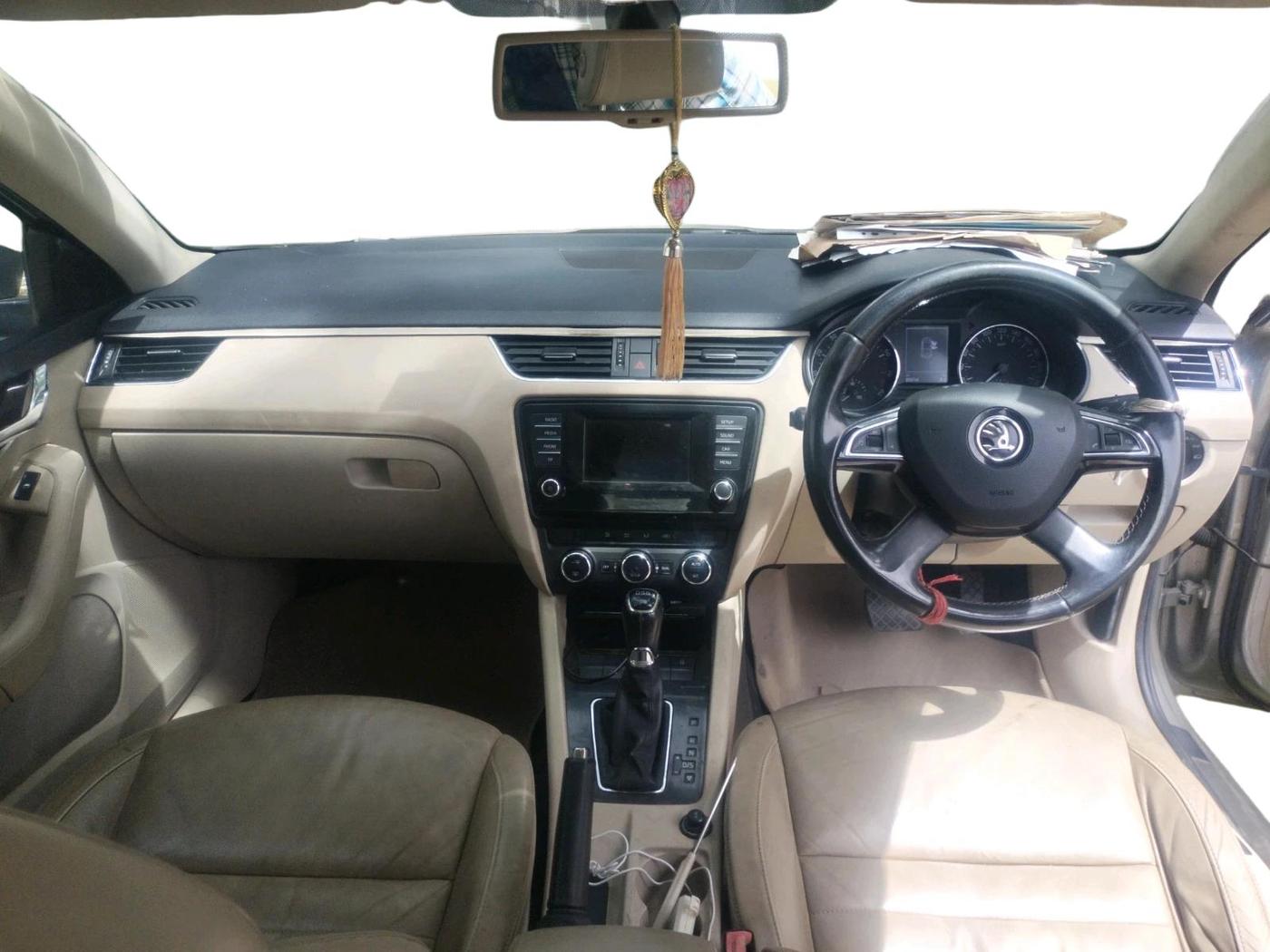 2014 Skoda Octavia ELEGANCE 1.8 TSI AT, Petrol, Automatic, 85,614 km, interior