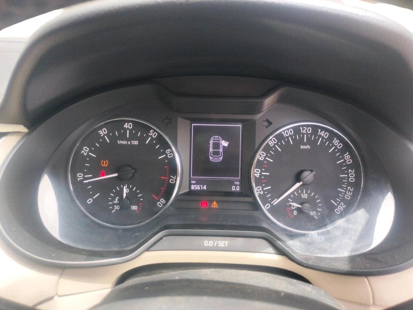 2014 Skoda Octavia ELEGANCE 1.8 TSI AT, Petrol, Automatic, 85,614 km, interior