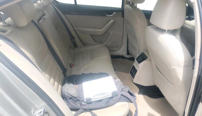 2014 Skoda Octavia ELEGANCE 1.8 TSI AT, Petrol, Automatic, 85,614 km, interior