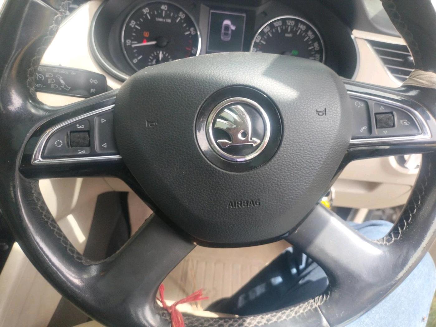 2014 Skoda Octavia ELEGANCE 1.8 TSI AT, Petrol, Automatic, 85,614 km, interior