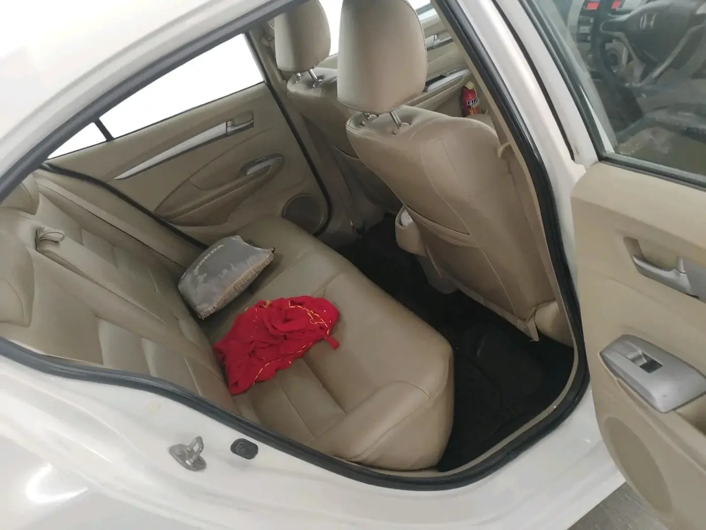 2011 Honda City 1.5L I-VTEC V MT, Petrol, Manual, 1,34,732 km, interior