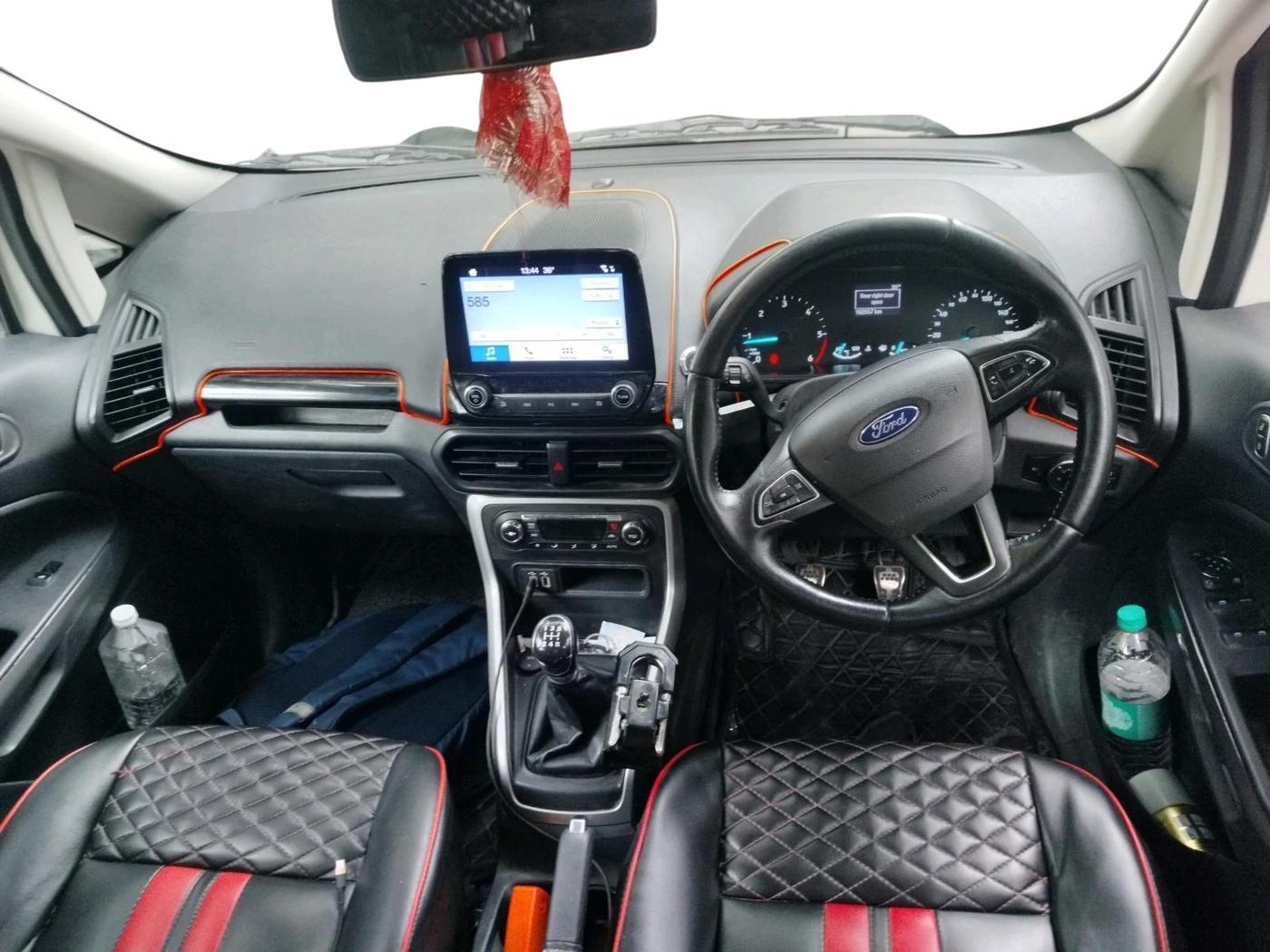 2018 Ford Ecosport TITANIUM 1.5L DIESEL, Diesel, Manual, 1,02,557 km, interior