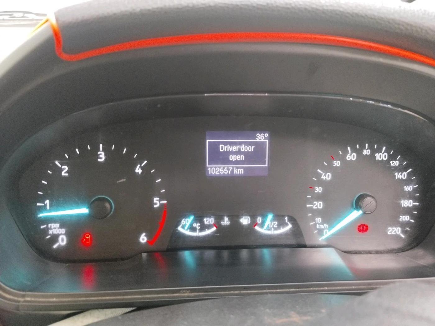 2018 Ford Ecosport TITANIUM 1.5L DIESEL, Diesel, Manual, 1,02,557 km, interior