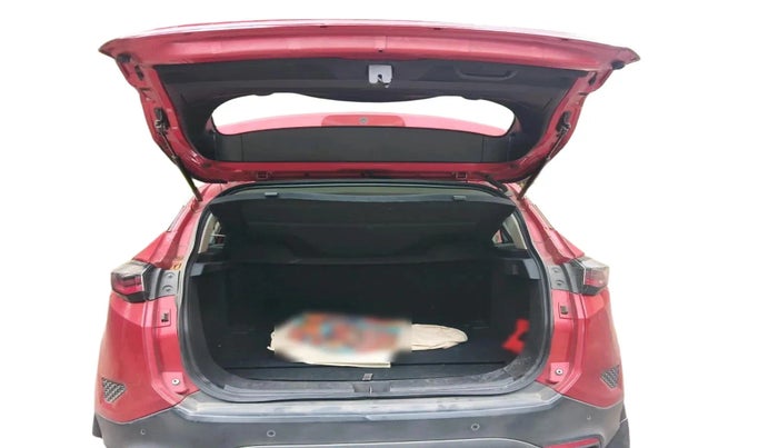 2020 Tata Harrier XMA 2.0L KRYOTEC, Diesel, Automatic, 1,16,481 km, exterior