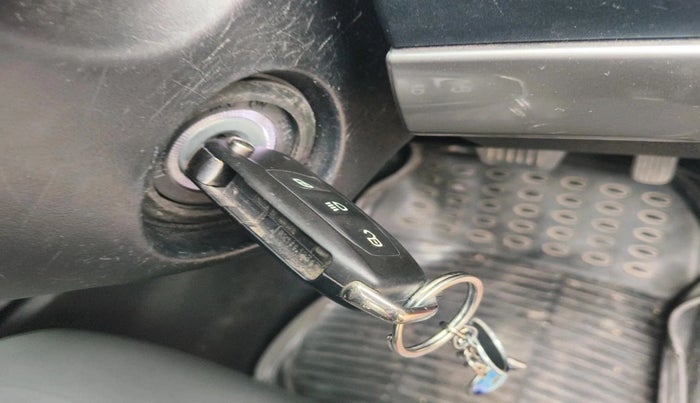 2020 Tata Harrier XMA 2.0L KRYOTEC, Diesel, Automatic, 1,16,481 km, interior