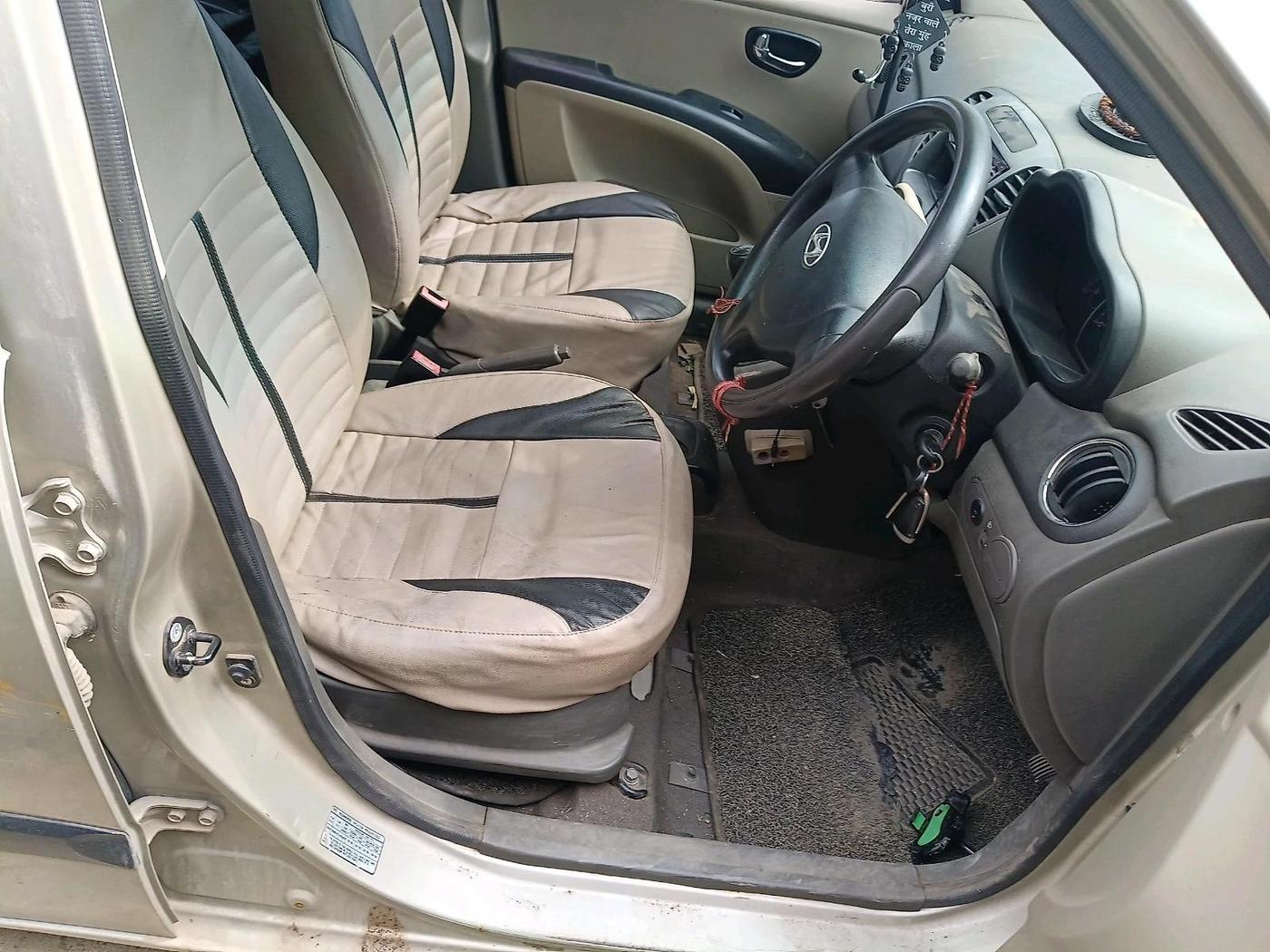 2011 Hyundai i10 MAGNA 1.2, CNG, Manual, 53,838 km, interior