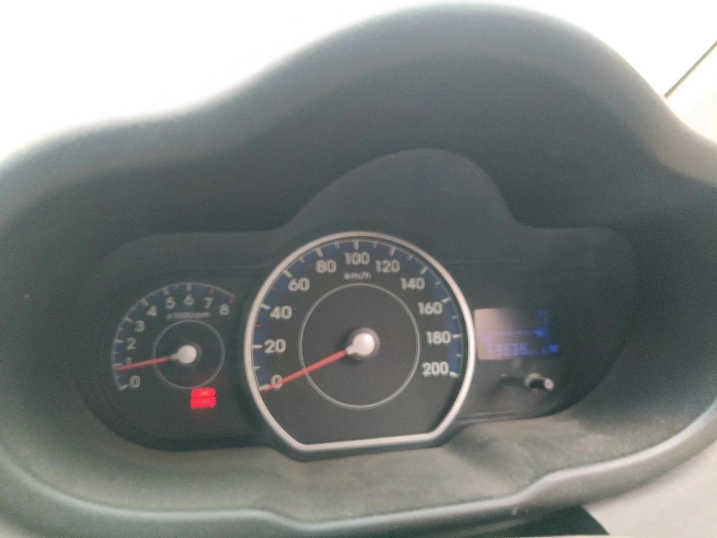 2011 Hyundai i10 MAGNA 1.2, CNG, Manual, 53,838 km, interior