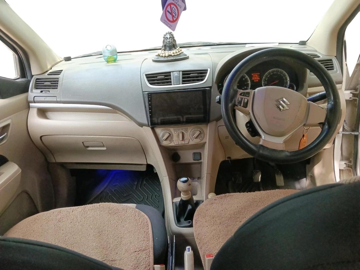 2017 Maruti Ertiga VXI CNG, CNG, Manual, 2,24,842 km, interior