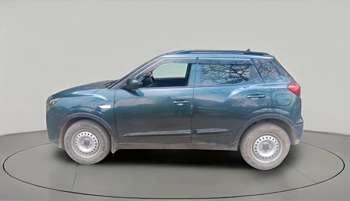 2023 Mahindra XUV300 W4 1.5 DIESEL, Diesel, Manual, 28,727 km, exterior
