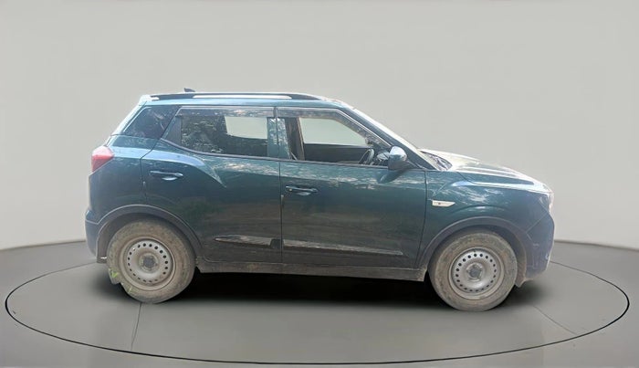 2023 Mahindra XUV300 W4 1.5 DIESEL, Diesel, Manual, 28,727 km, exterior