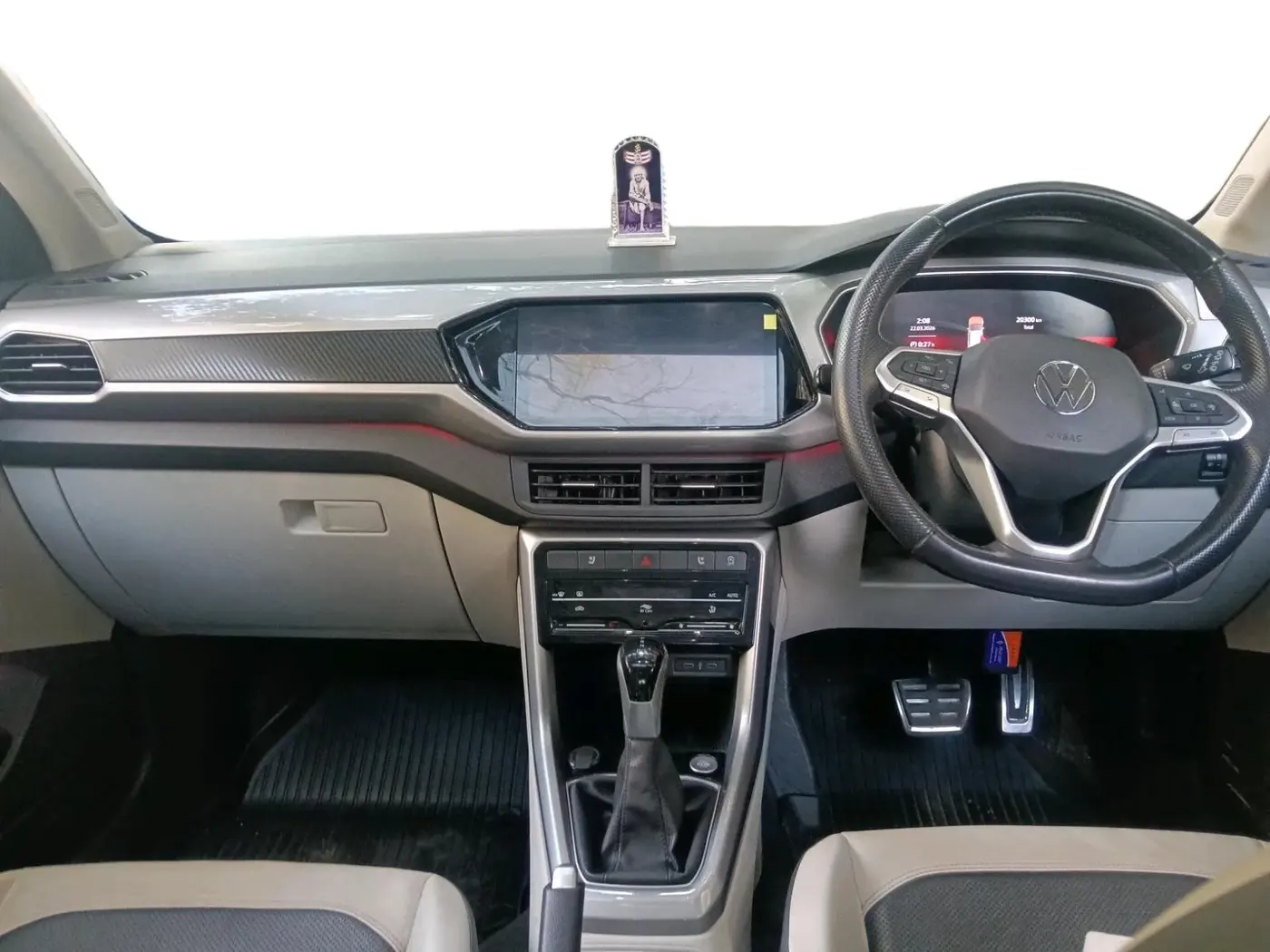 2023 Volkswagen TAIGUN GT PLUS 1.5 TSI DSG, Petrol, Automatic, 20,300 km, interior