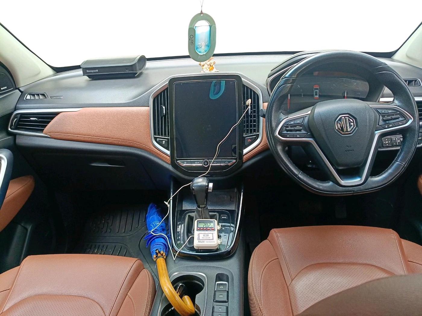 2021 MG HECTOR PLUS SHARP 1.5 PETROL TURBO CVT 6-STR, Petrol, Automatic, 48,405 km, interior