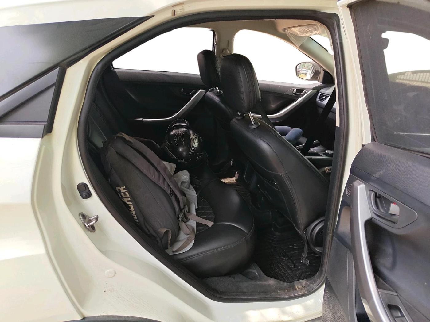 2023 Tata NEXON XM PETROL, Petrol, Manual, 25,104 km, interior