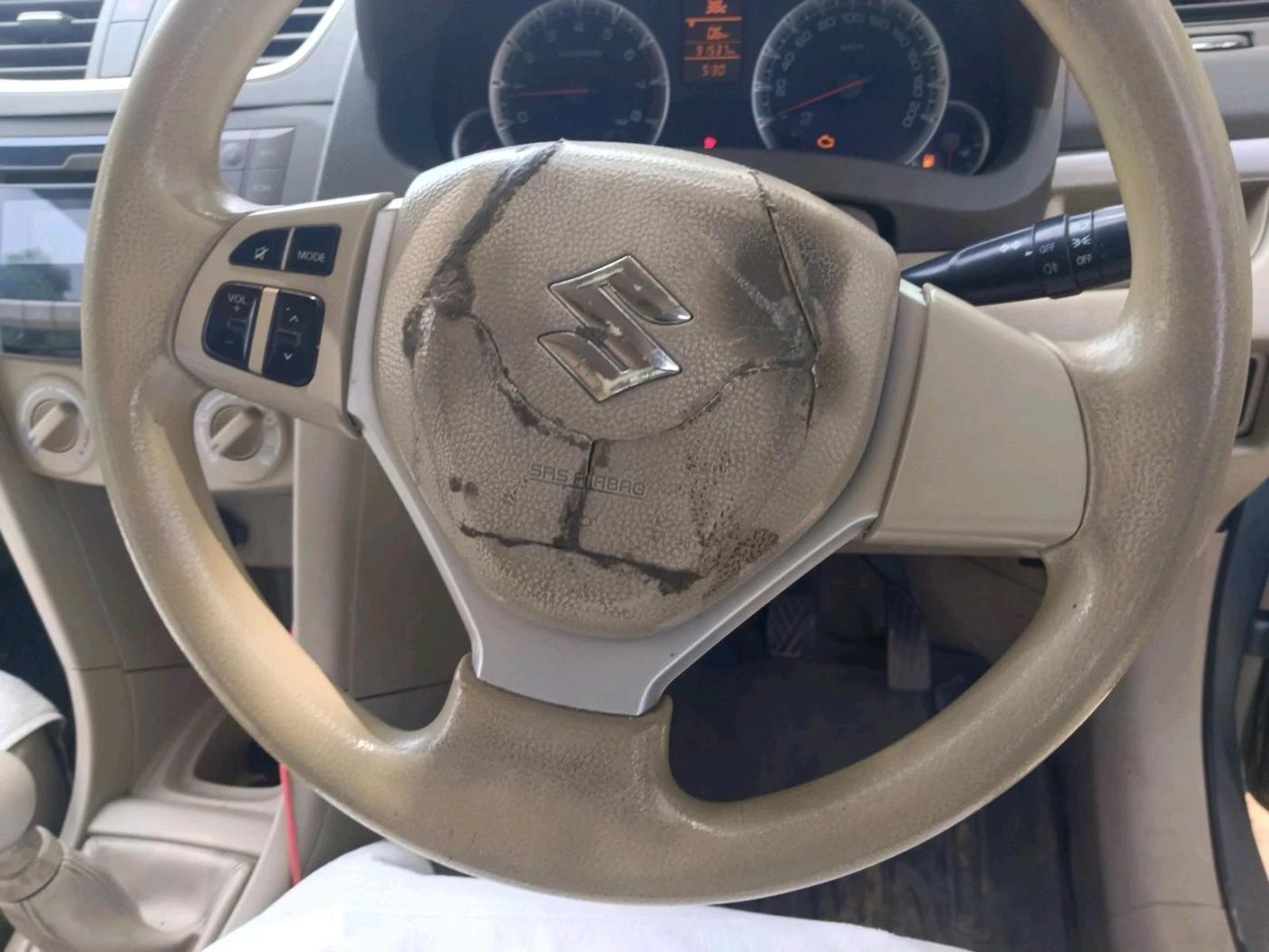 2011 Maruti Ertiga ZXI, CNG, Manual, 91,537 km, interior