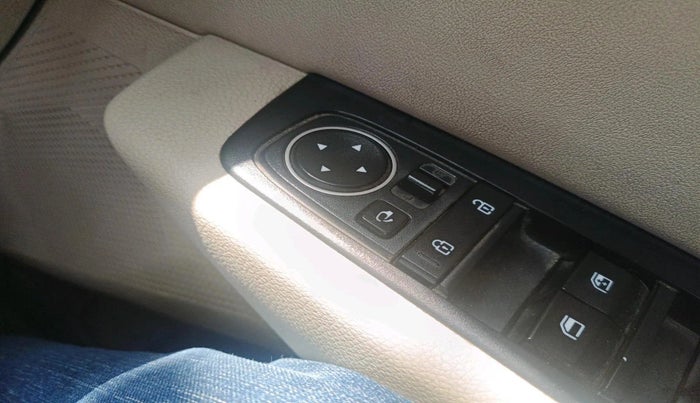 2022 KIA CARENS LUXURY 1.5 DIESEL 7 STR, Diesel, Manual, 81,477 km, interior