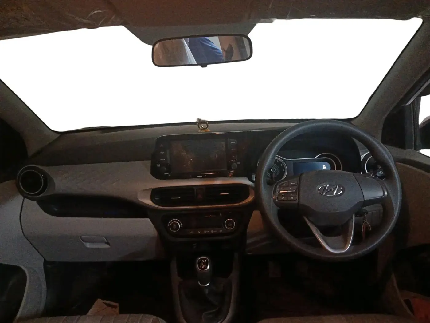 2022 Hyundai GRAND I10 NIOS SPORTZ 1.2 KAPPA VTVT, Petrol, Manual, 2,006 km, interior