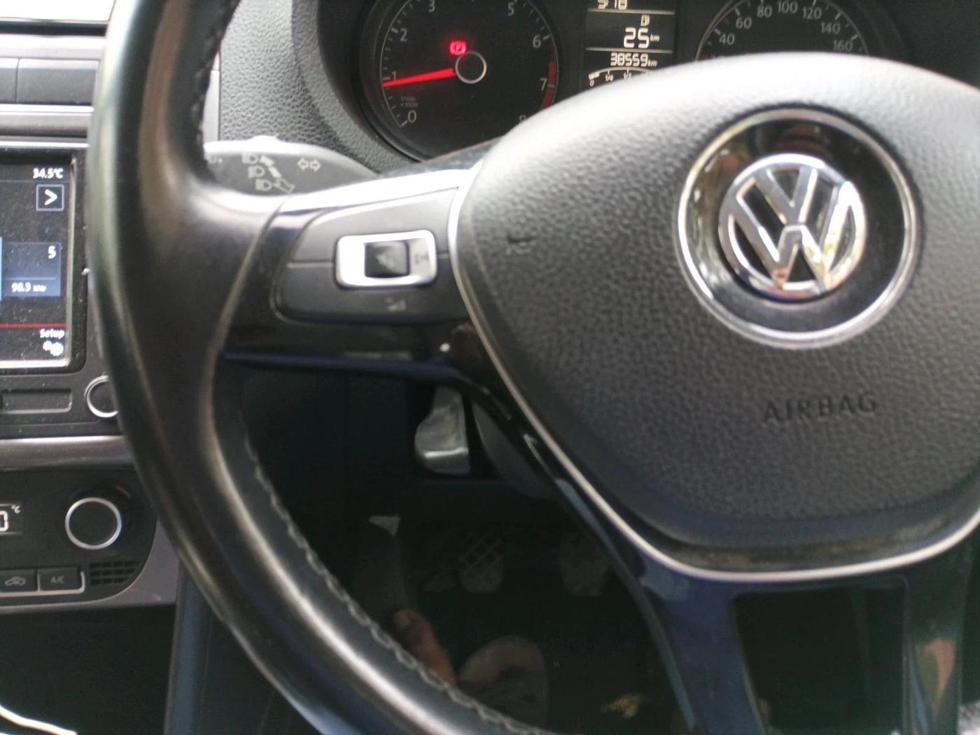2018 Volkswagen Polo HIGHLINE PLUS 1.2(16 ALLOY, Petrol, Manual, 38,559 km, interior