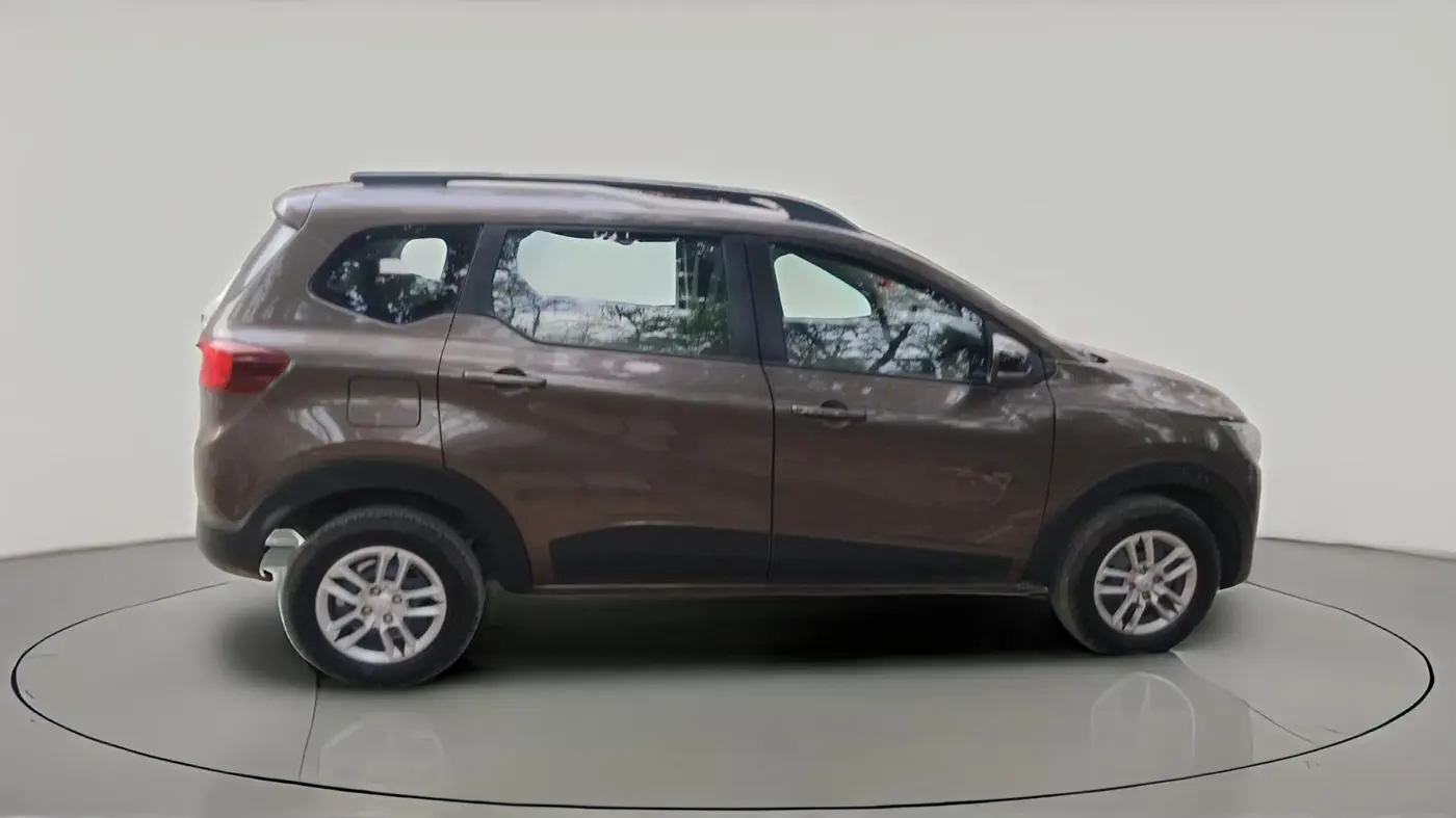 2024 Renault TRIBER RXT, Petrol, Manual, 14,110 km, exterior