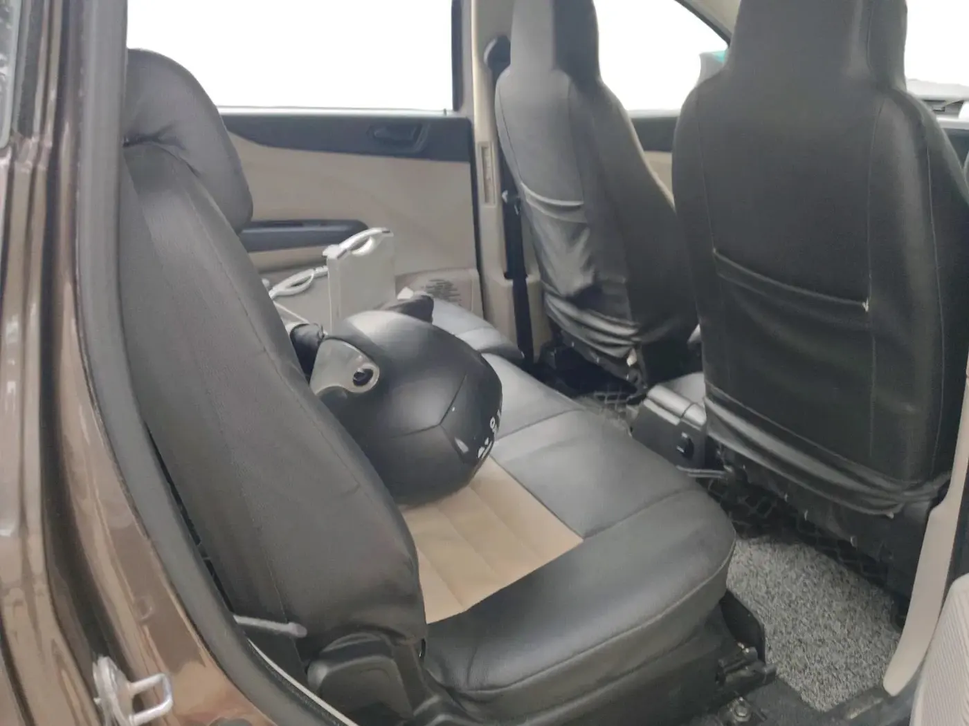 2024 Renault TRIBER RXT, Petrol, Manual, 14,110 km, interior