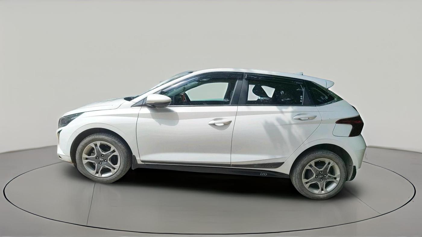 2024 Hyundai NEW I20 SPORTZ 1.2 MT, Petrol, Manual, 21,636 km, exterior