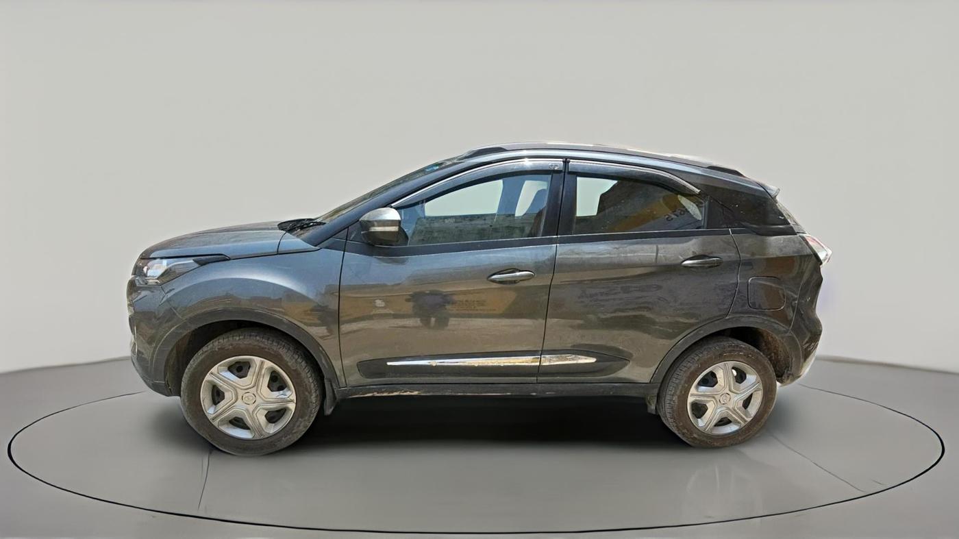 2023 Tata NEXON XM PETROL, Petrol, Manual, 31,448 km, exterior
