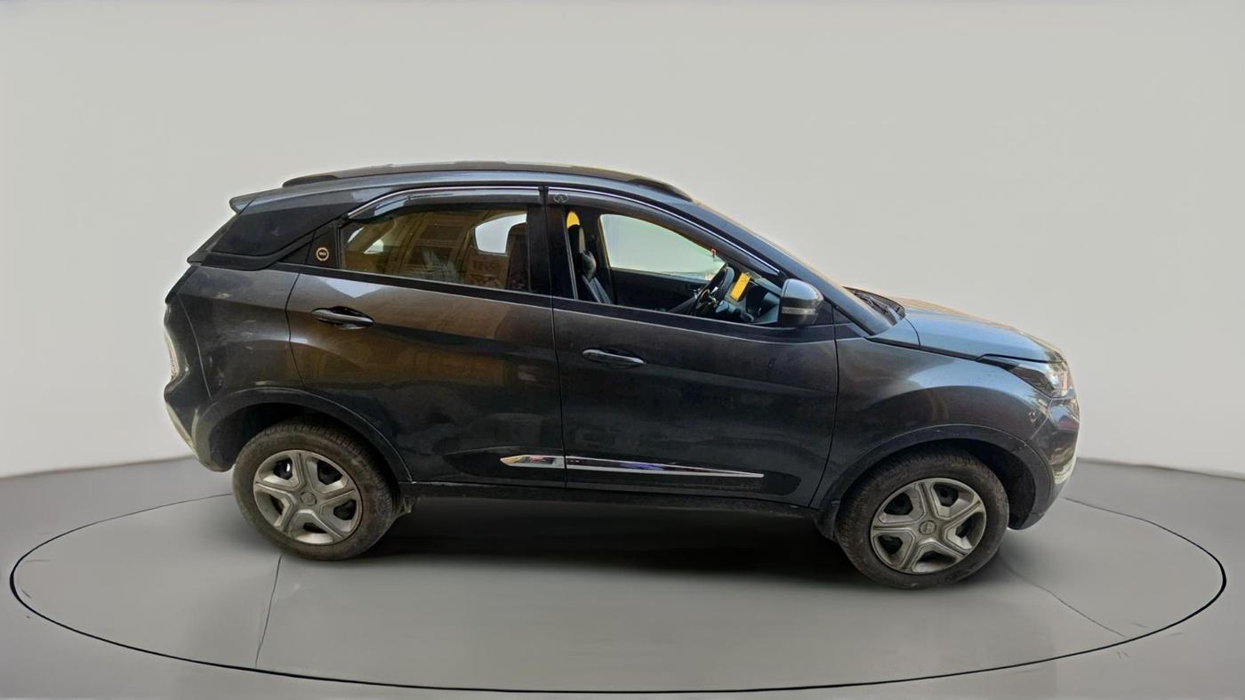 2023 Tata NEXON XM PETROL, Petrol, Manual, 31,448 km, exterior