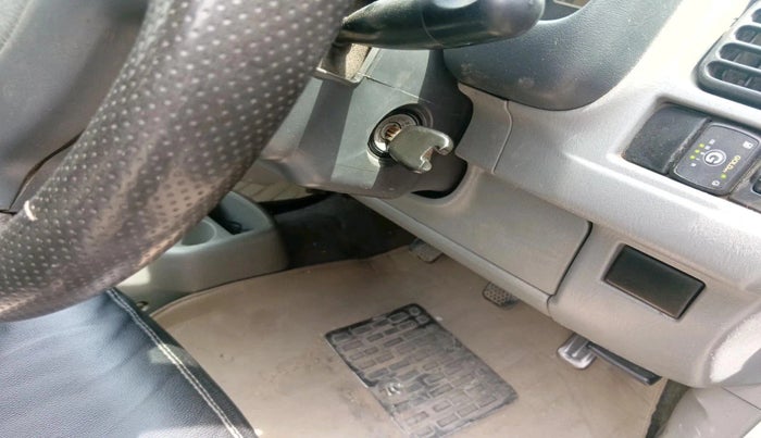 2014 Maruti Alto K10 LXI, CNG, Manual, 1,29,378 km, interior