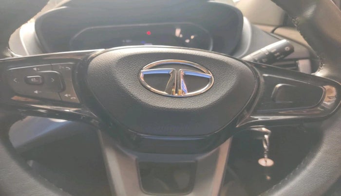 2022 Tata NEXON XM SUNROOF PETROL, Petrol, Manual, 18,750 km, interior