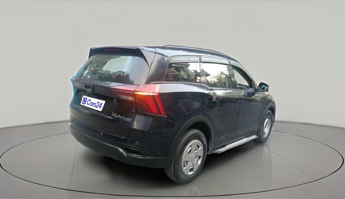 2022 Mahindra XUV700 MX P MT 5 STR, Petrol, Manual, 57,503 km, exterior
