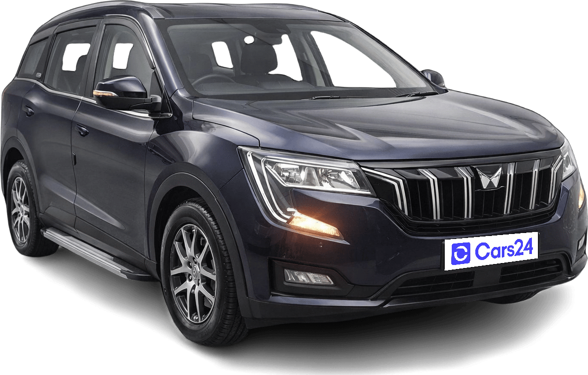 2022 Mahindra XUV700 - SUV - Petrol - Manual - ₹10.40 lakh