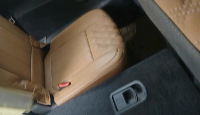 2020 Mahindra XUV500 W11 AT, Diesel, Automatic, 58,022 km, interior