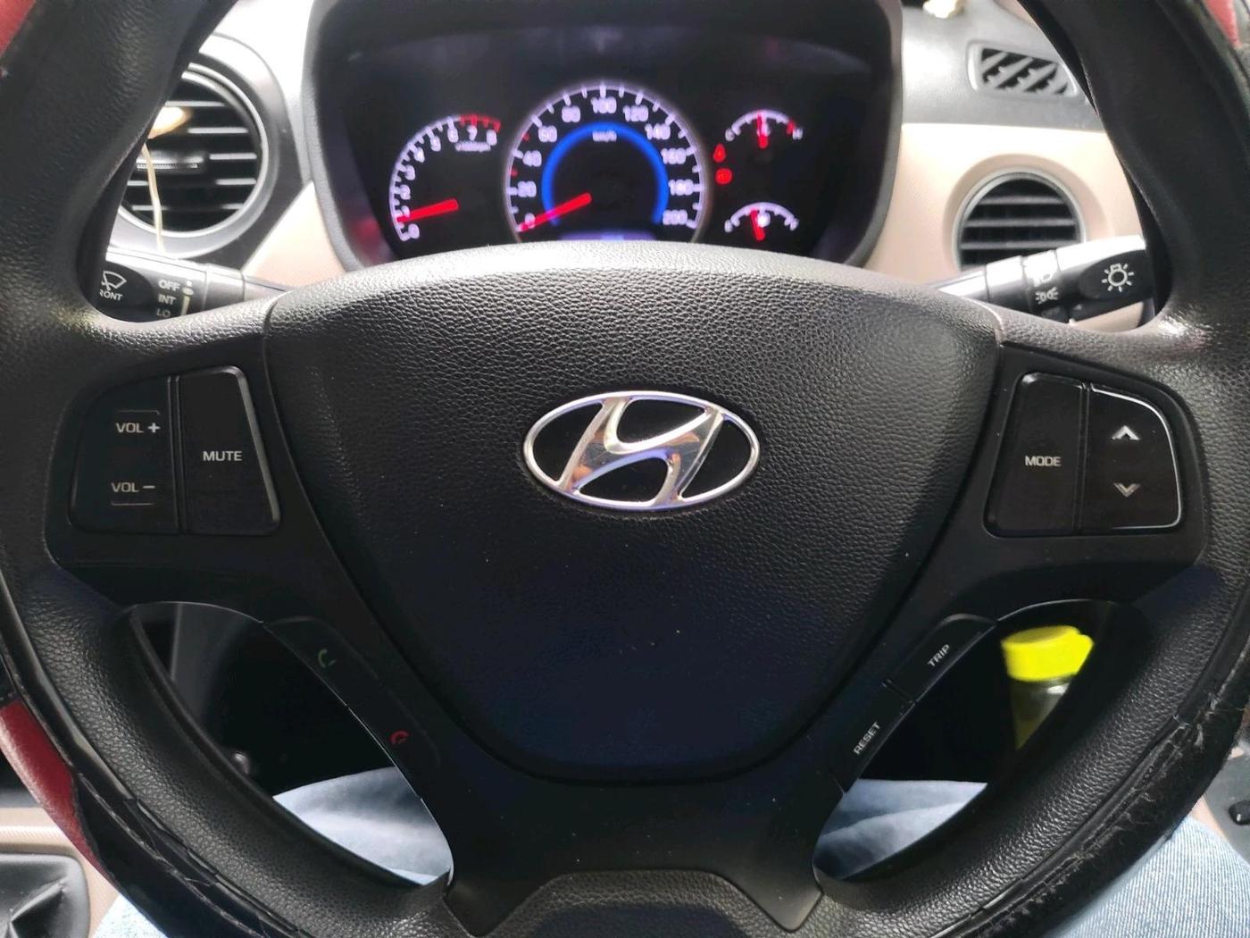 2016 Hyundai Grand i10 SPORTZ 1.2 KAPPA VTVT, Petrol, Manual, 81,013 km, interior