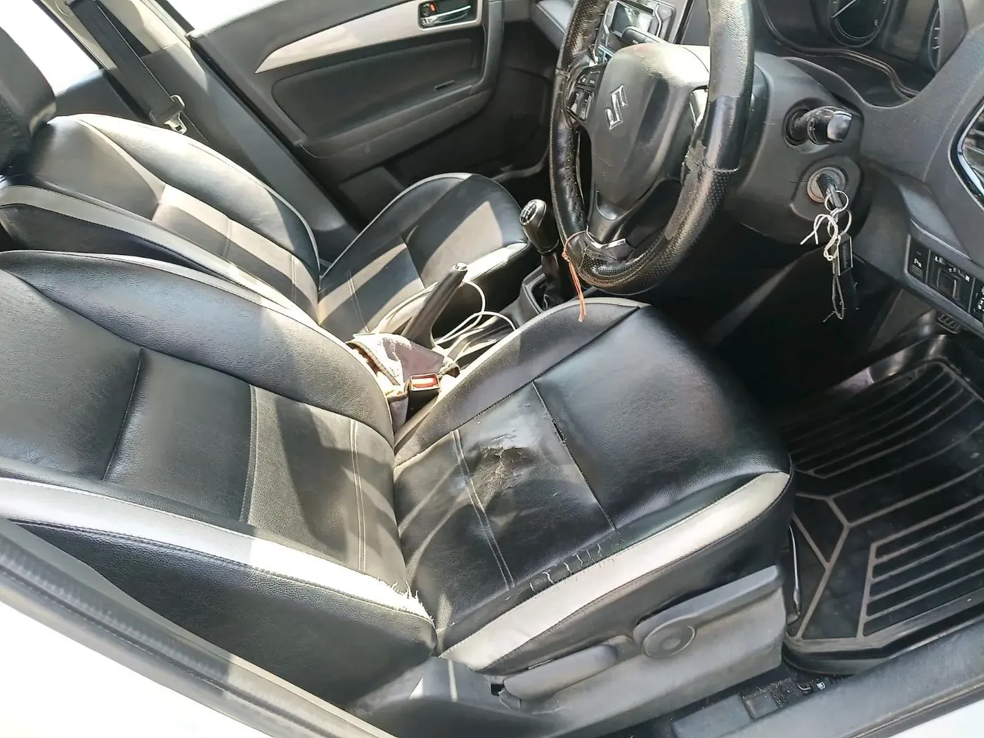 2016 Maruti Vitara Brezza ZDI, Diesel, Manual, 99,586 km, interior