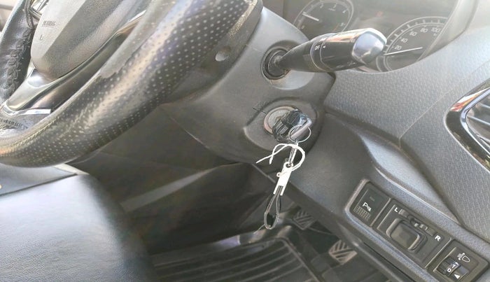 2016 Maruti Vitara Brezza ZDI, Diesel, Manual, 99,586 km, interior