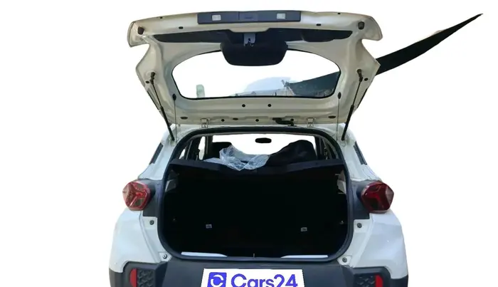 2023 Tata PUNCH PURE MT, Petrol, Manual, 35,647 km, exterior