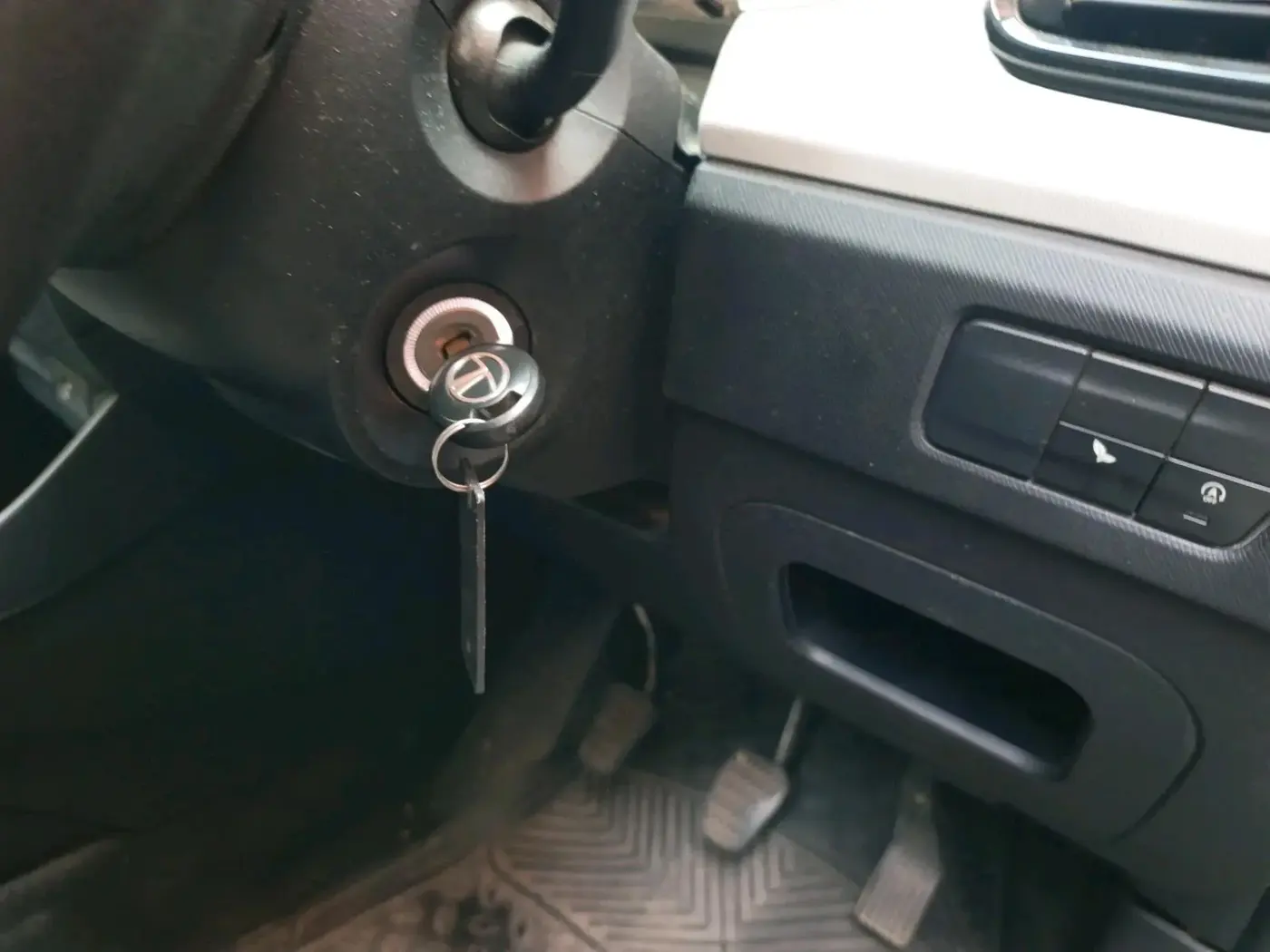 2023 Tata PUNCH PURE MT, Petrol, Manual, 35,647 km, interior