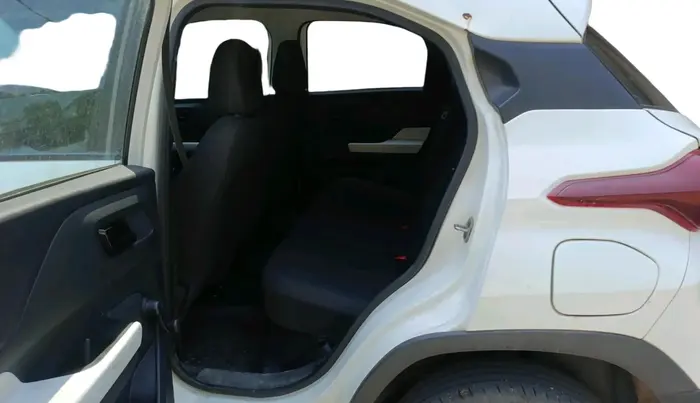 2023 Tata PUNCH PURE MT, Petrol, Manual, 35,647 km, interior