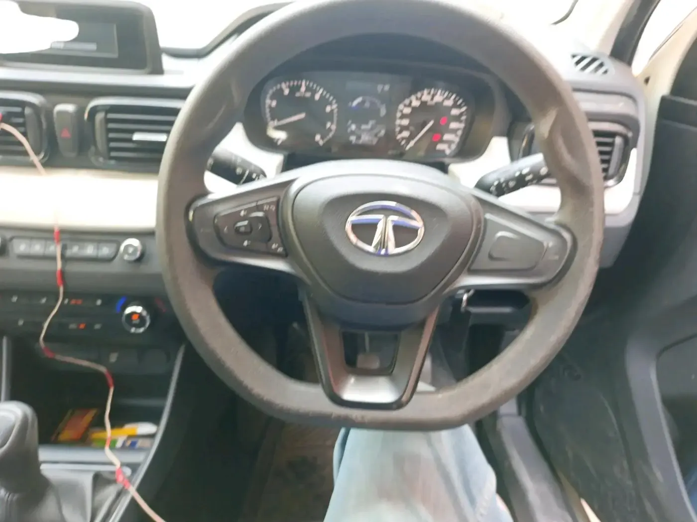 2023 Tata PUNCH PURE MT, Petrol, Manual, 35,647 km, interior