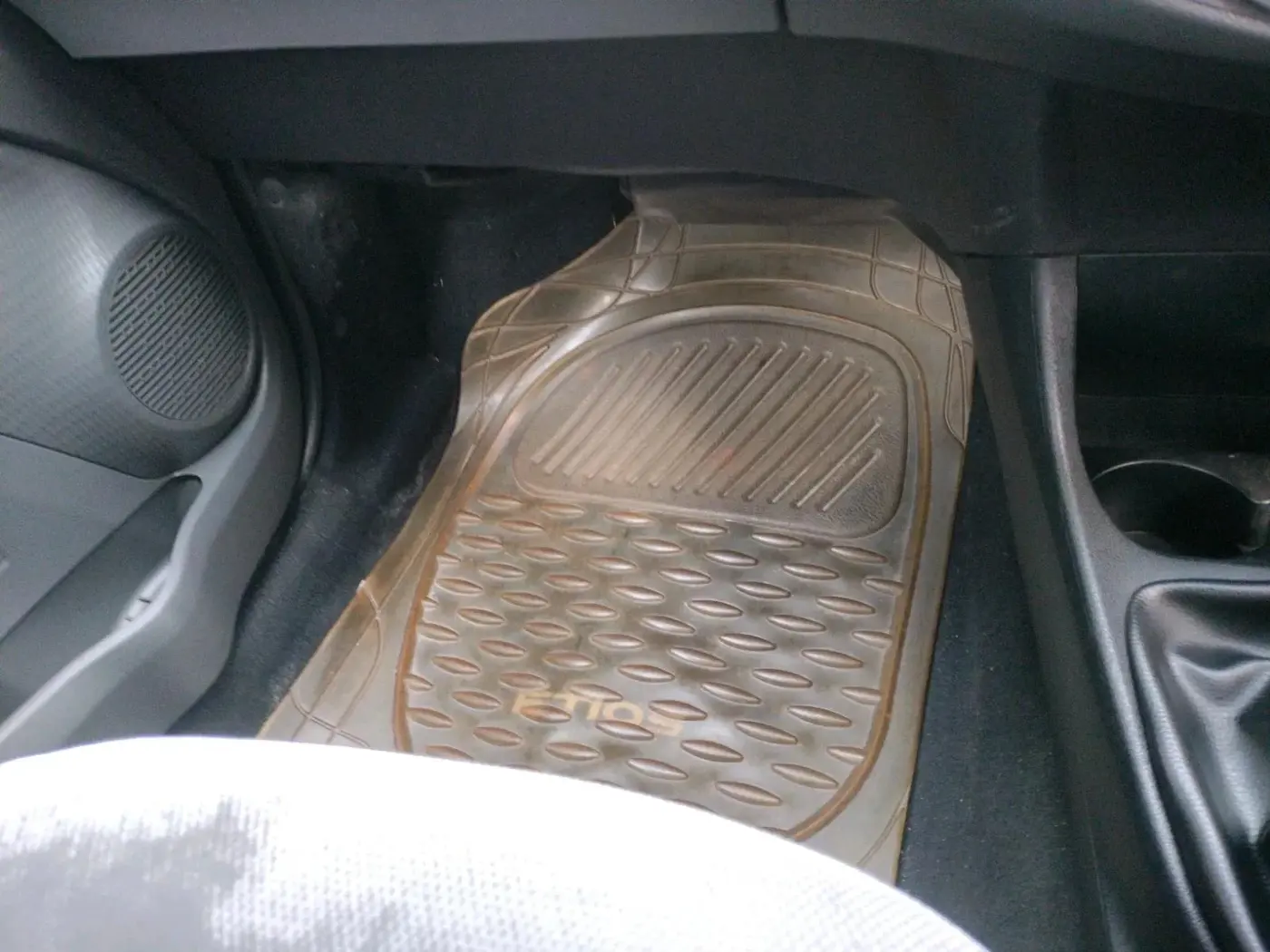2012 Toyota Etios G, Petrol, Manual, 68,200 km, interior