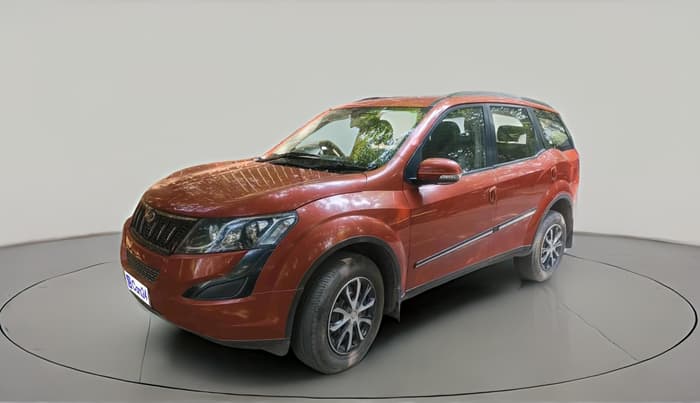 2017 Mahindra XUV500 W6 1.99, Diesel, Manual, 60,238 km, exterior
