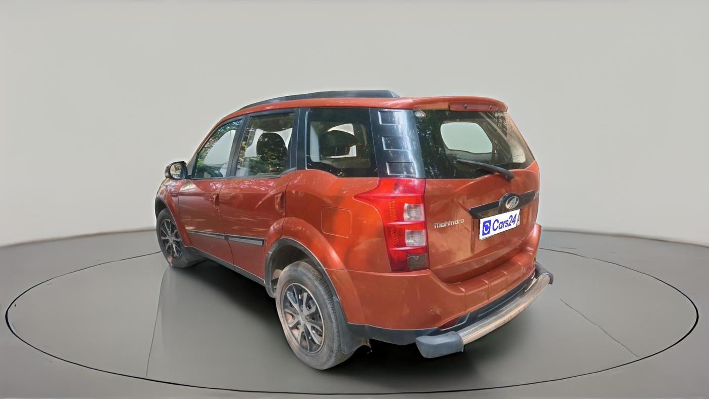 2017 Mahindra XUV500 W6 1.99, Diesel, Manual, 60,238 km, exterior