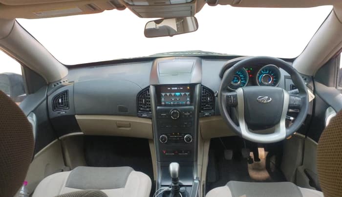 2017 Mahindra XUV500 W6 1.99, Diesel, Manual, 60,238 km, interior