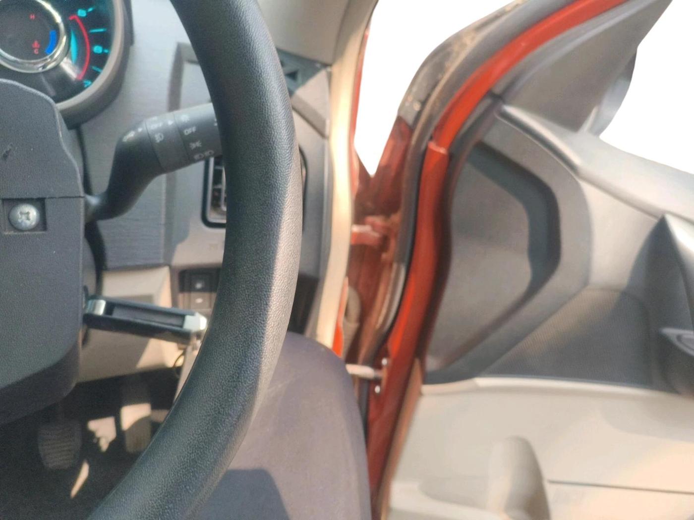 2017 Mahindra XUV500 W6 1.99, Diesel, Manual, 60,238 km, interior