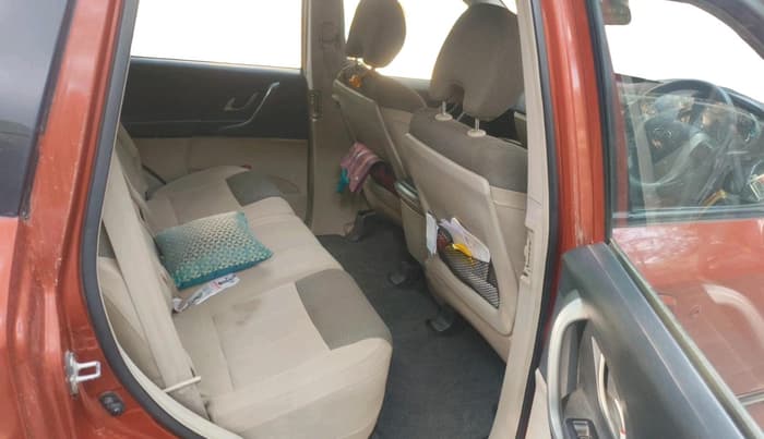2017 Mahindra XUV500 W6 1.99, Diesel, Manual, 60,238 km, interior