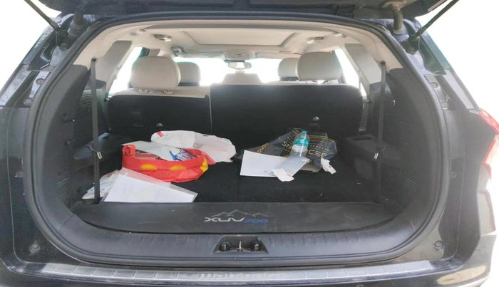 2021 Mahindra XUV700 AX 7 LUXURY P AT 7 STR, Petrol, Automatic, 1,03,324 km, exterior