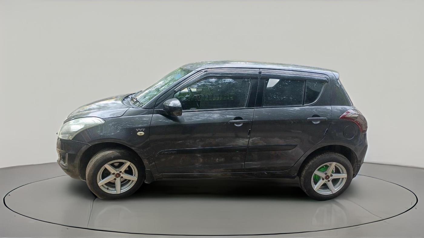2017 Maruti Swift LXI (O), Petrol, Manual, 61,699 km, exterior